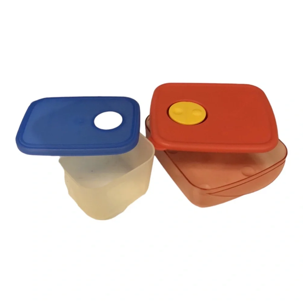 Set of 2 vintage Tupperware storage containers 3385-A 2.5‎ cups + 41380-4